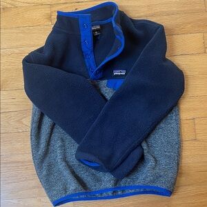 Patagonia Kids Navy and Charcoal pullover fleece